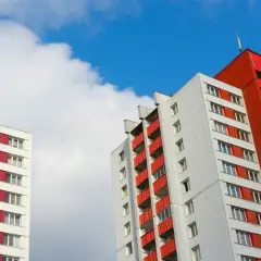 Jak skutecznie napisać skargę na spółdzielnię mieszkaniową i do kogo ją wysłać