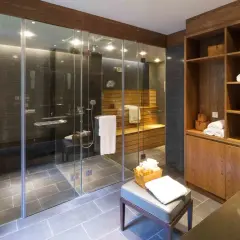 Sauna im Badezimmer: So schaffen Sie Ihre persönliche Wellnessoase