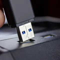 Telefon nie widzi pendrive'a? 5 kroków do rozwiązania problemu!