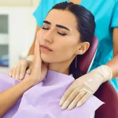 Ból zęba po plombowaniu ile trwa? Sprawdź, kiedy powinieneś się martwić