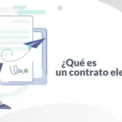 Ilustración de una mujer usando una laptop para firmar contrato a distancia.