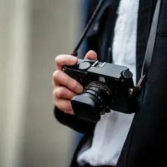 Ile bierze fotograf? Sprawdź ceny i co wpływa na koszty usług