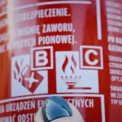 Gdzie jest data ważności gaśnicy samochodowej i jak ją znaleźć?