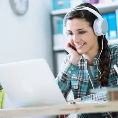 Jak ustawić napisy w filmie i uniknąć problemów z ich edycją