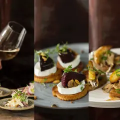 Små, eleganta tilltugg till bubbel: rödbetor med getost, räksallad och svampcanapéer. Perfekt för festen!