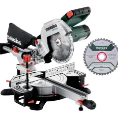 Une scie à onglets Metabo KGS 216M avec lame de précision. Avis marque Metabo pour les professionnels.