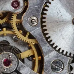 Jak działa mechanizm nakręcany w zegarkach i dlaczego warto go wybrać