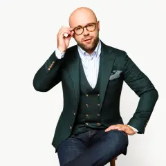 Jak nosić kamizelkę męską, by wyglądać elegancko i modnie
