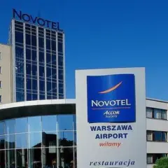 Jak dojechać do hotelu Airport Okęcie - najlepsze opcje transportu