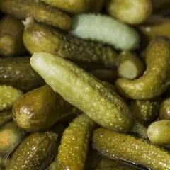 Ile kcal ma ogórek kiszony i dlaczego warto go jeść?