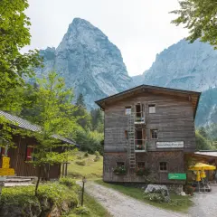 Hans Berger Haus: Anreise, Touren & Übernachtung im Kaisertal