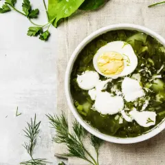 Zupa szczawiowa: zdrowa czy szkodliwa? Poznaj prawdę!