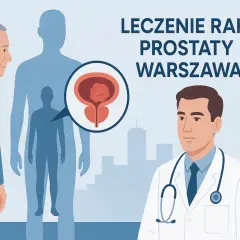 Leczenie raka prostaty w Warszawie. Lekarz konsultuje pacjenta, któremu pokazano powiększony obraz gruczołu krokowego z guzem.