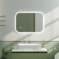 Salle de bain moderne avec miroir lumineux. Instructions pour comment décoller un miroir adhésif.