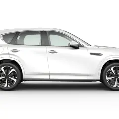 Biały SUV z czarnymi felgami. Idealny przykład leasingu samochodu powyżej 150 tys. zł dla Twojej firmy.