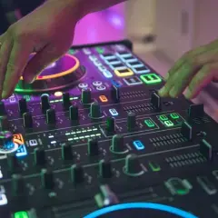 DJ na 40. urodziny: Cennik, usługi i jak wybrać najlepszego?