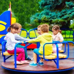 Plac zabaw: Od kiedy niemowlę? Samodzielność 7-latka i bezpieczeństwo