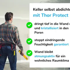 Mann mit Werkzeuggürtel blickt auf Wand. Thor Protect: Keller abdichten, Feuchtigkeit stoppen, Wand bleibt atmungsaktiv. Positive Erfahrungen garantiert.