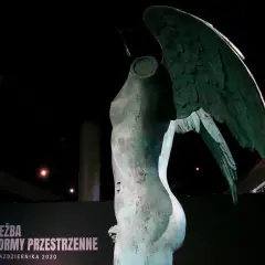 Ikaria Igora Mitoraja - tajemnice rzeźby, które zachwycają i inspirują
