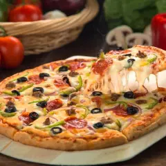 Międzynarodowy Dzień Pizzy 9 lutego: Promocje i najlepsze smaki!