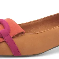 Scarpe da donna color mango con dettaglio a fiocco fucsia e arancione. Eleganti e comode per ogni occasione.