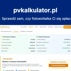 Ekran kalkulatora fotowoltaiki z danymi o instalacji i analizą finansową.