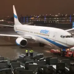 Ile dokładnie trwa lot z Katowic na Rodos i co wpływa na czas podróży?