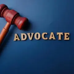 Adwokat z urzędu: Jak uzyskać pomoc prawną krok po kroku?