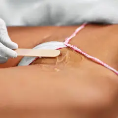 Depilacja brazylijska: Przewodnik przed pierwszym zabiegiem czy boli?