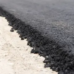 Ile m2 pokrywa tona asfaltu? Zaskakujące fakty i obliczenia