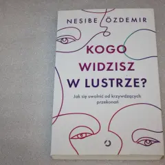 Kogo widzisz w lustrze? Lustra we wnętrzach a samopoczucie