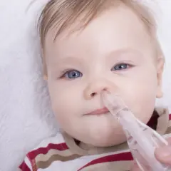 Jak zapobiec ulewaniu przez nos u niemowlaka - skuteczne metody