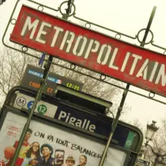 Jak dojade do Paryża? Najlepsze i tanie opcje transportu z Polski