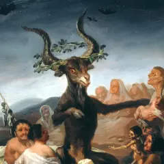 Makabryczna scena z kozłem, symbolem satanisty, otoczonym przez przerażonych ludzi i wiszące postacie.