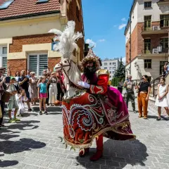 Lajkonik w Krakowie: Gdzie się zatrzymuje? Pełna trasa i godziny