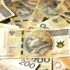 Zarobki tłumacza hiszpańskiego: Od 4500 do 15000 zł. Czy warto?