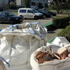 Gdzie wyrzucać worki po cemencie? Sprawdź najlepsze opcje utylizacji