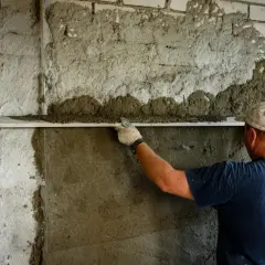 Jak położyć tynk na styropian bez błędów i z trwałym efektem