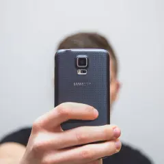 Jak sprawdzić aparat w telefonie i uniknąć problemów z jakością zdjęć