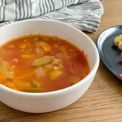 Soupe aux légumes traditionnelle : recette facile et bienfaits
