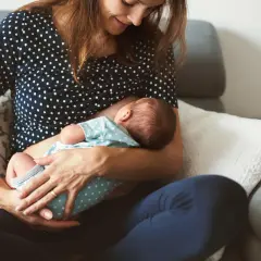 Kiedy najlepiej zajść w ciążę? Biologia, psychika i Twój idealny czas