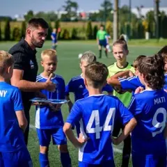Treningi piłki nożnej dla dzieci: Ile kosztują? Pełny przewodnik