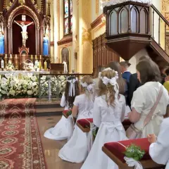 Od kiedy Komunia w 3. klasie? Reforma 1999 i powody decyzji Kościoła