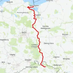 Mapa pokazuje trasę rowerową wzdłuż Odry, od Świnoujścia przez Szczecin, aż po Czechy.
