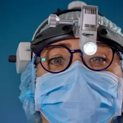 Jak przebiega operacja zaćmy? Co musisz wiedzieć przed zabiegiem