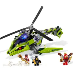 Zielony helikopter z zestawu Lego Ninjago 9443, z trzema postaciami i białymi wężami.