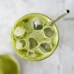 Jak smakuje matcha latte? Odkryj jego unikalny smak i aromat