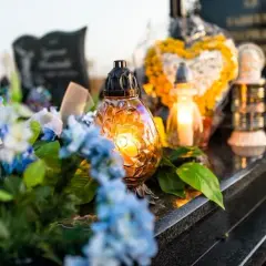 Kto pokrywa koszty pogrzebu nieubezpieczonego? Sprawdź ważne informacje