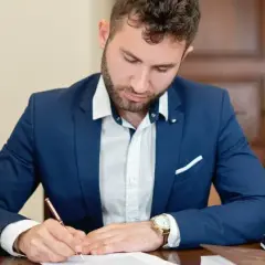 Ile zarabia aplikant notarialny? Zaskakujące fakty o wynagrodzeniu