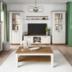 Jasny salon z meblami w stylu rustykalnym, idealny dla miłośników najpopularniejszych stylów wnętrz.